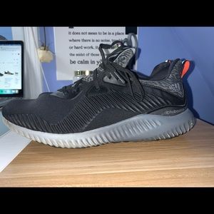 Adidas Alphabounce Size 8